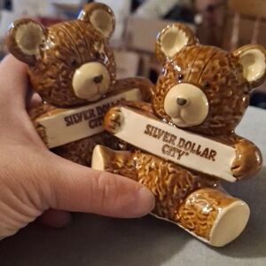 Silver Dollar City Bear Figurines Salt Pepper Shakers Amusement Park Missouri